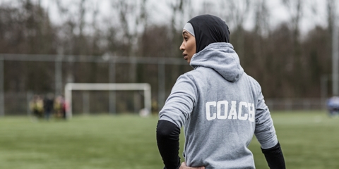 Are Female Coaches Treated Differently from Male Colleagues? Photo